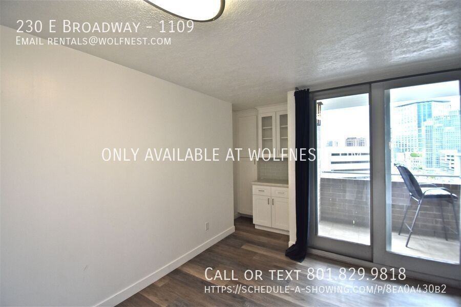 230 E Broadway #1109 - Photo 5 of 36