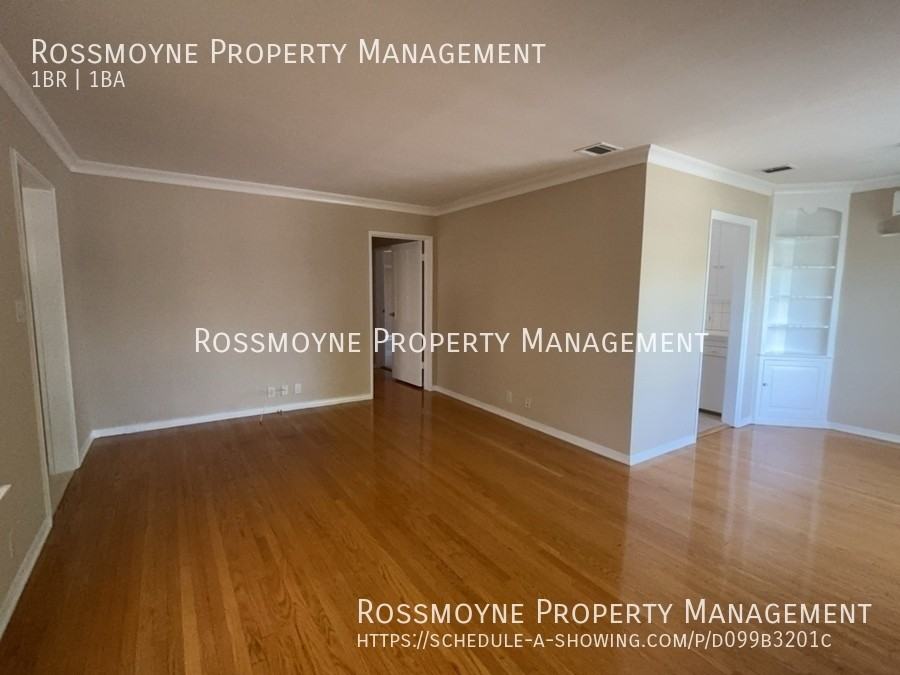 4413 Ledge Ave - Photo 4 of 11