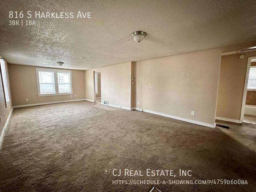 816 S Harkless St - Photo 3 of 9