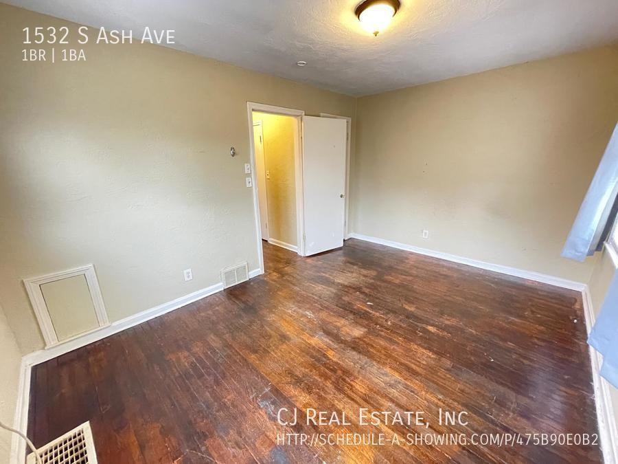 1532 S Ash Ave - Photo 5 of 6