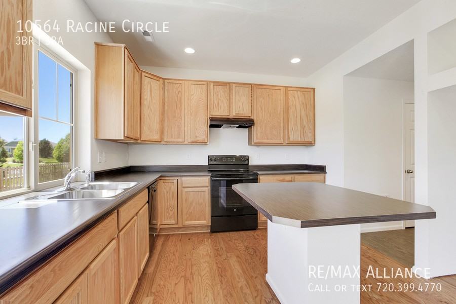 10564 Racine Cir - Photo 7 of 24