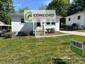 917 Ross Ave - Photo 1 of 1