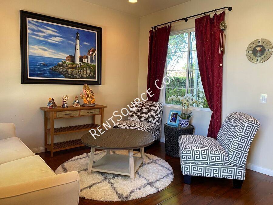 24310 Las Palmas St - Photo 3 of 38