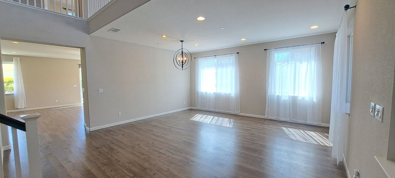 4719 Sweetwater Pl - Photo 2 of 39