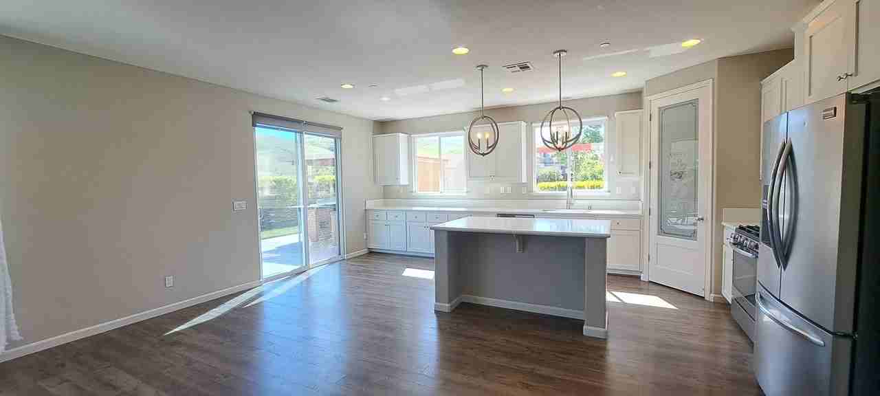 4719 Sweetwater Pl - Photo 3 of 39