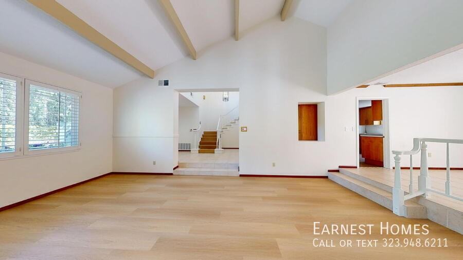 7814 Woodhall Ave - Photo 2 of 41