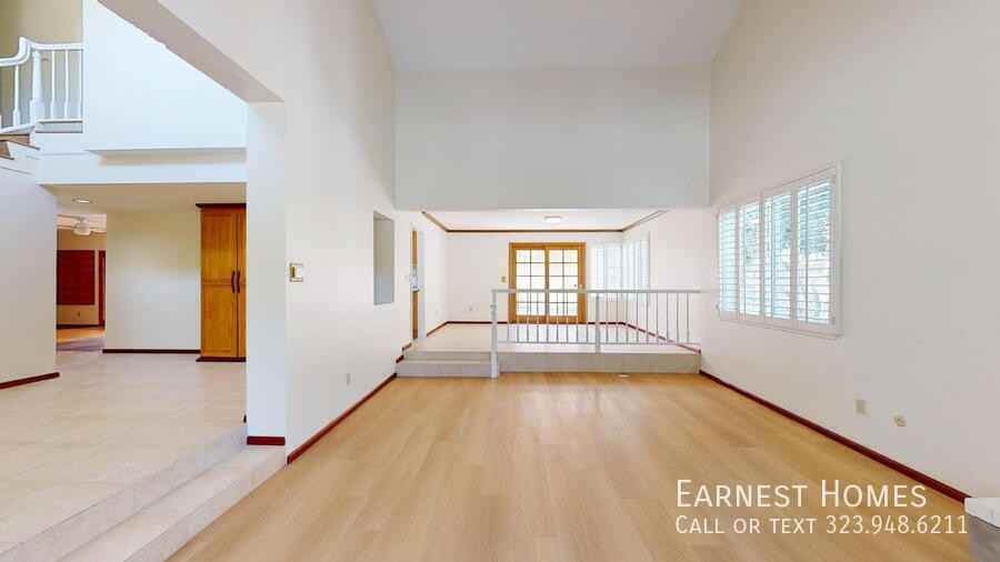 7814 Woodhall Ave - Photo 4 of 41