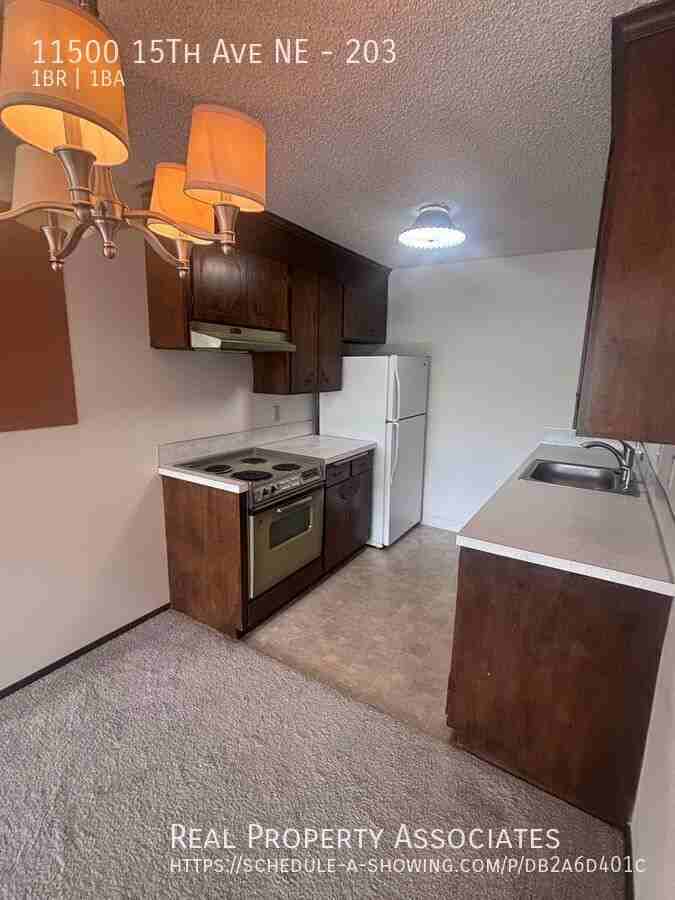 11500 15th Ave Ne #203 - Photo 6 of 12