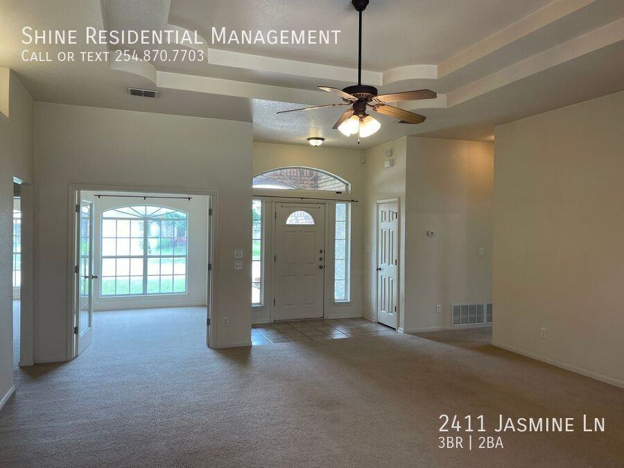 2411 Jasmine Ln - Photo 4 of 16
