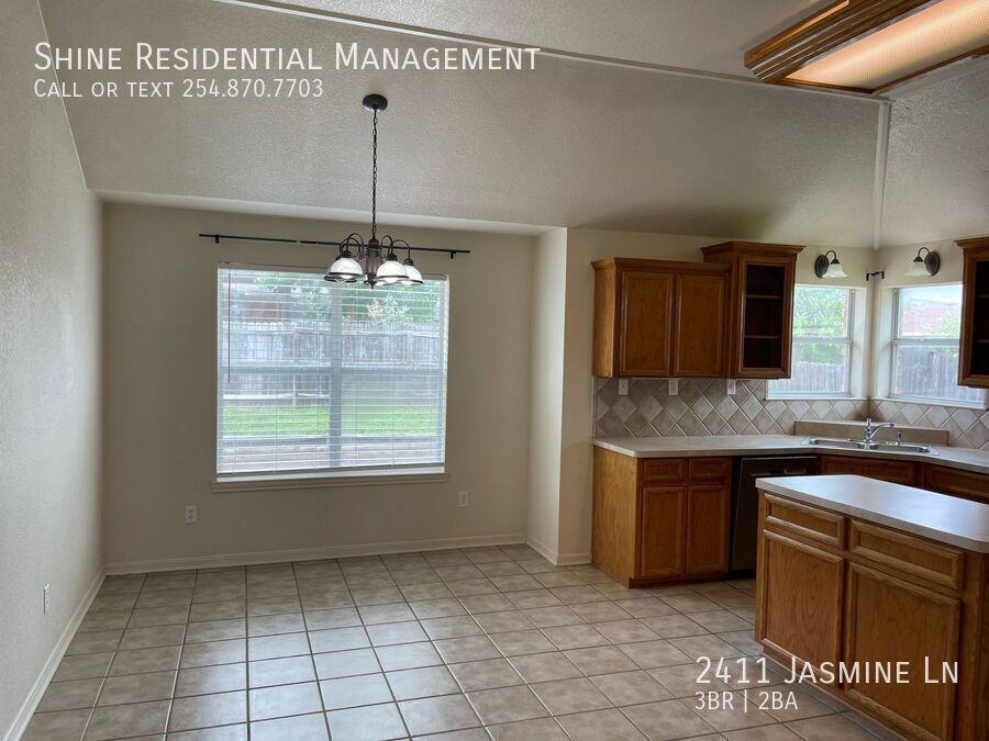 2411 Jasmine Ln - Photo 6 of 16