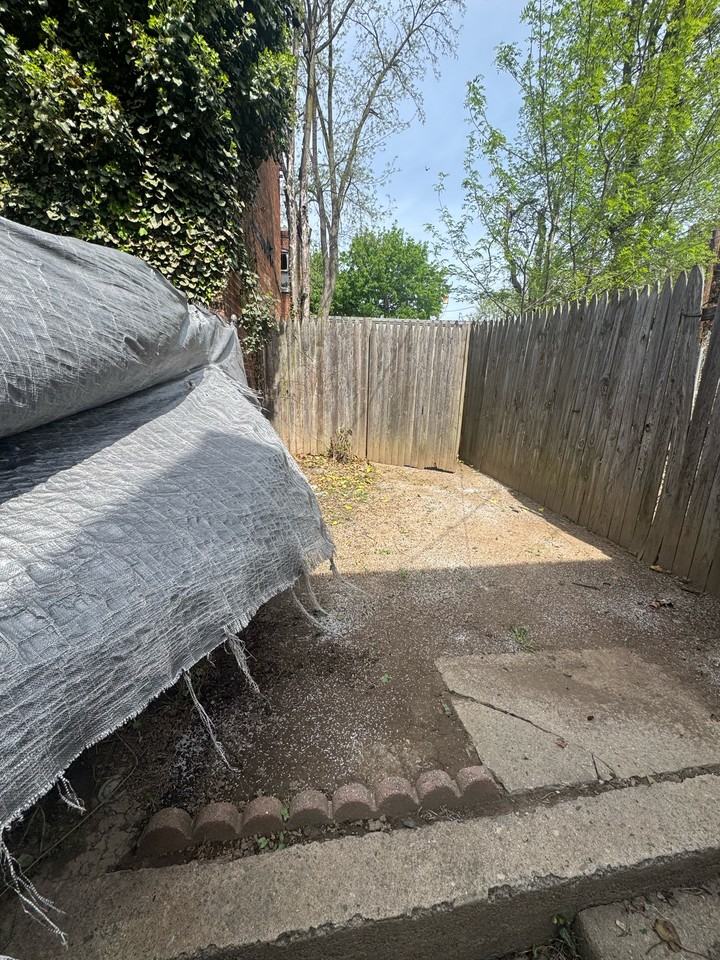 405 E King St #1 - Photo 3 of 17