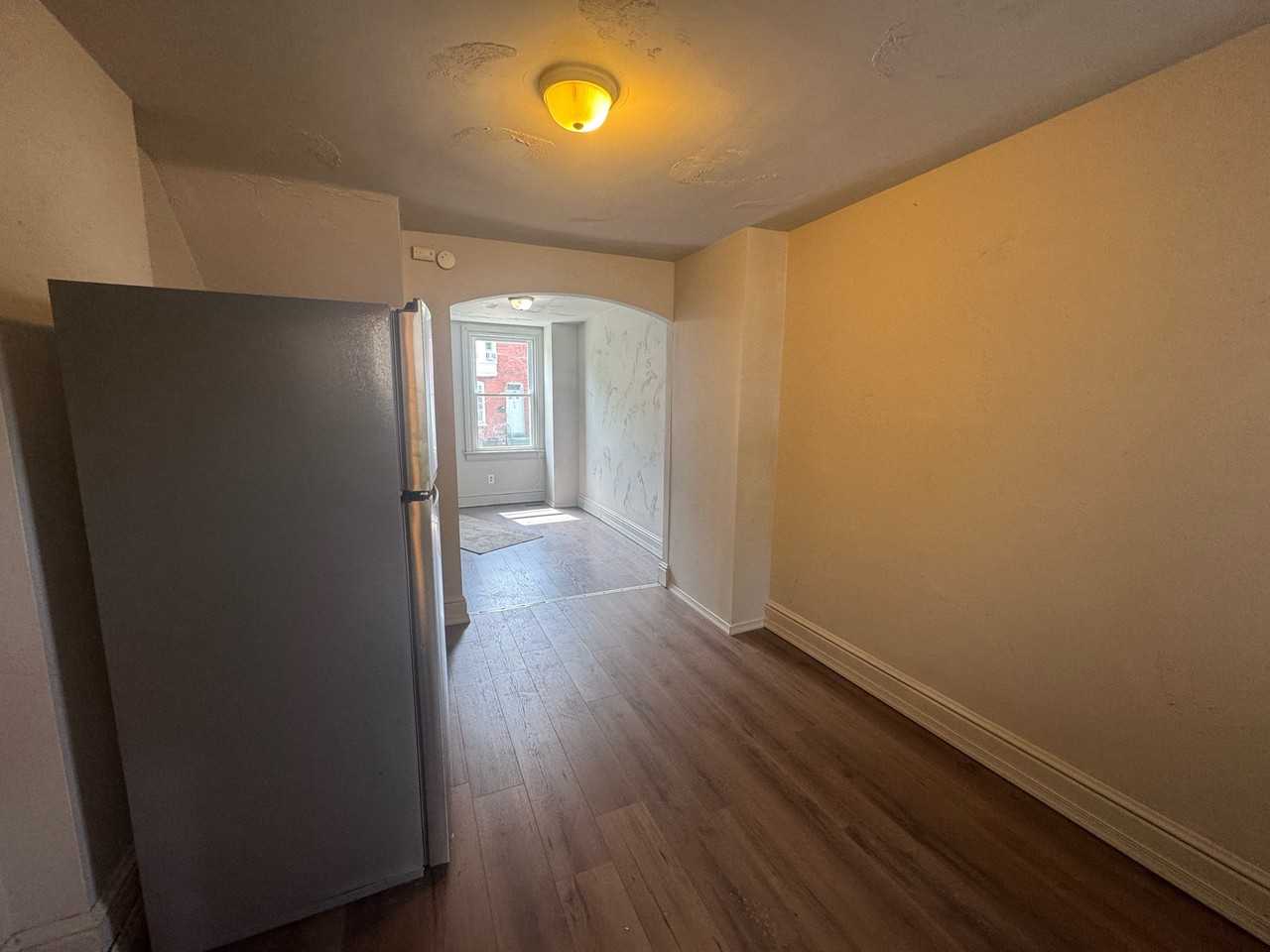 405 E King St #1 - Photo 6 of 17