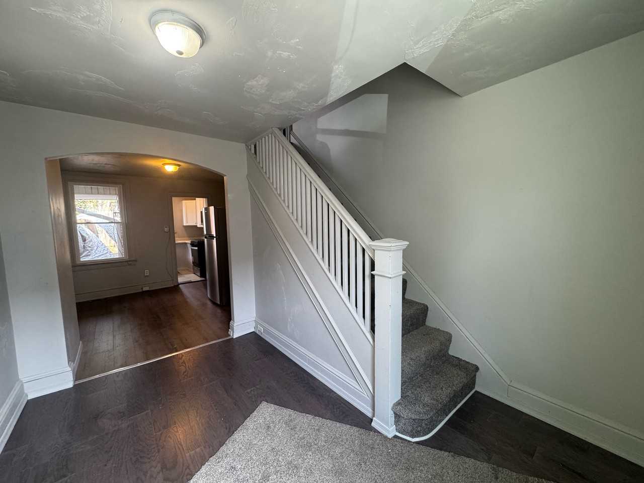 405 E King St #1 - Photo 7 of 17