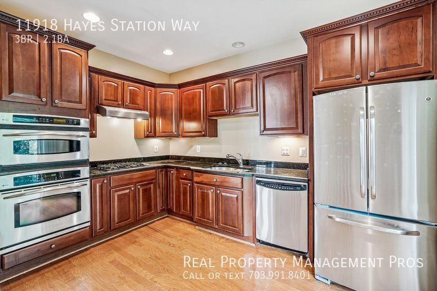 11918 Hayes Station Way - Photo 4 of 26