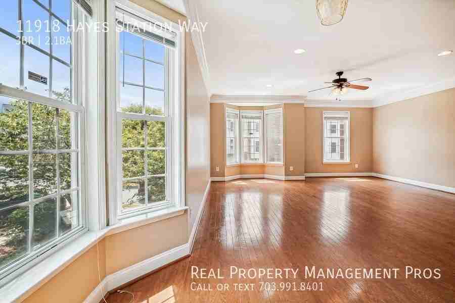 11918 Hayes Station Way - Photo 5 of 26
