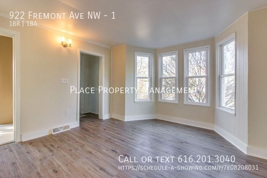 922 Fremont Ave Nw #1 - Photo 4 of 15