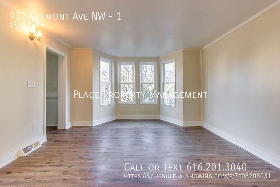 922 Fremont Ave Nw #1 - Photo 5 of 15