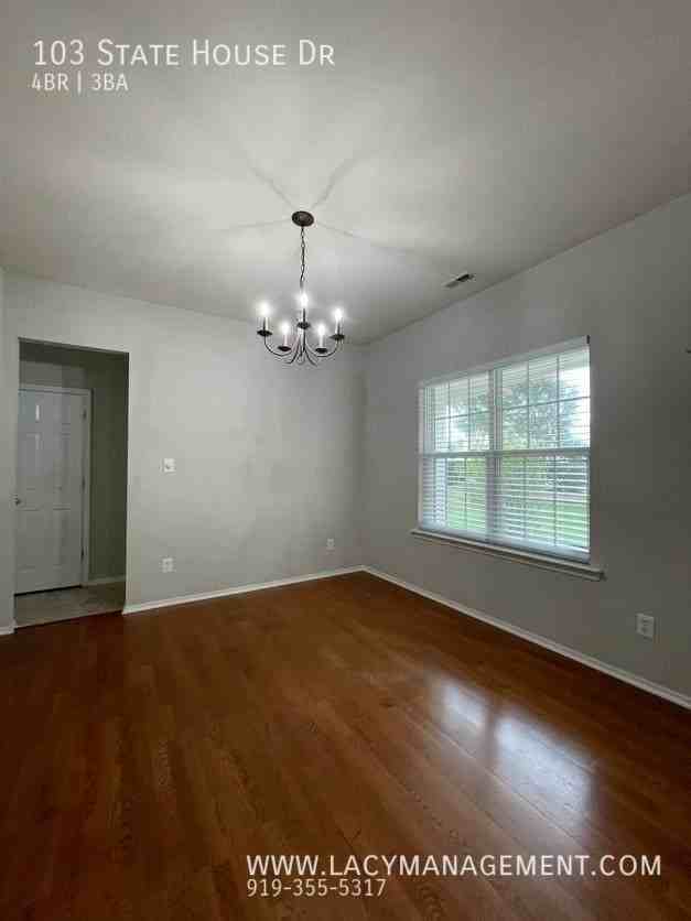 103 State House Dr - Photo 5 of 34