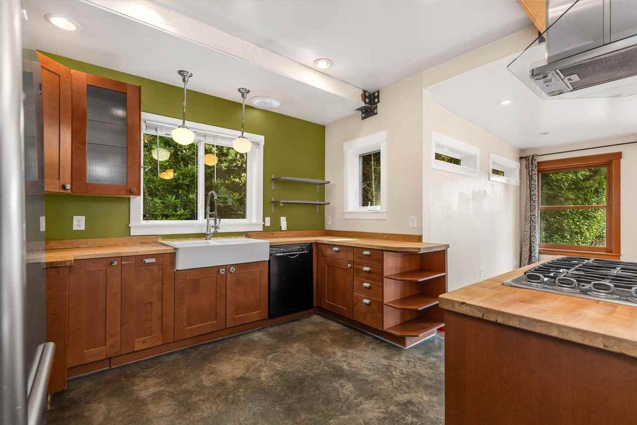 4061 Ne 110th St - Photo 5 of 21