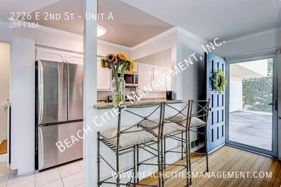 2726 E 2nd St #A - Photo 5 of 33