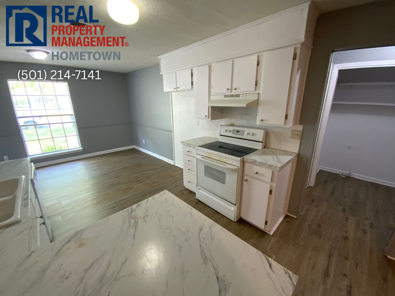 4013 Wooddale Dr - Photo 4 of 22