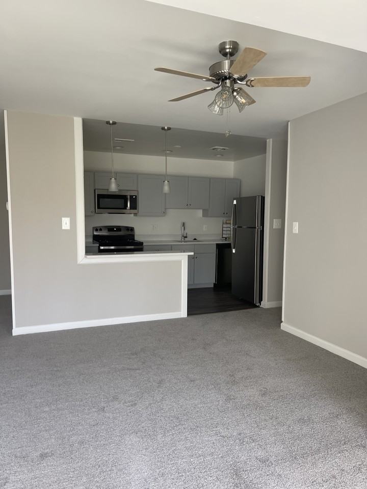 8400 Sky View DriveUnit 102 #8400-102 - Photo 3 of 14