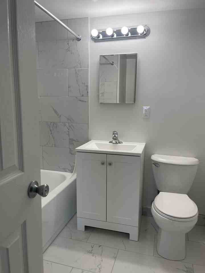 8400 Sky View DriveUnit 102 #8400-102 - Photo 6 of 14