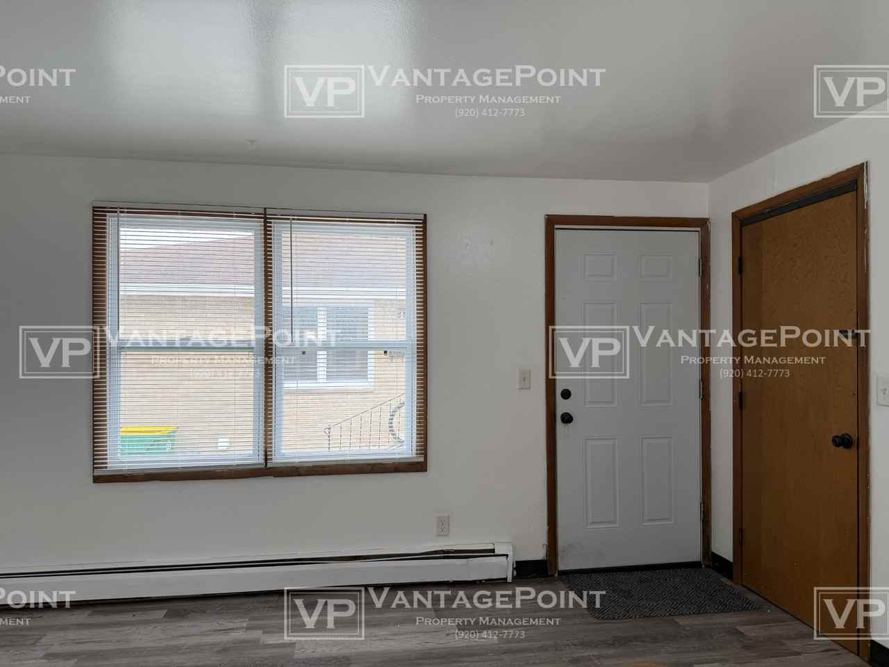 1542 Cass St #A - Photo 3 of 13