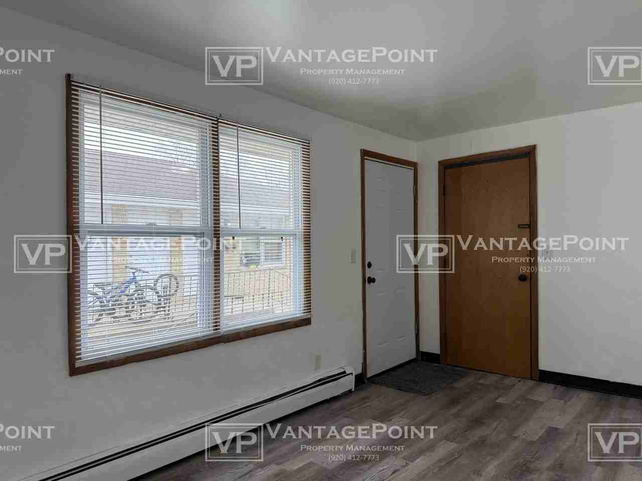 1542 Cass St #A - Photo 4 of 13