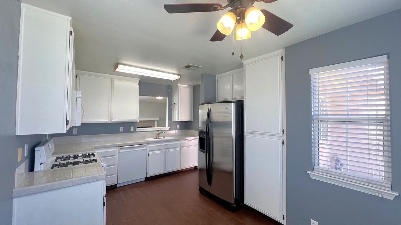 3105 Silver Spur Way #1 - Photo 7 of 19