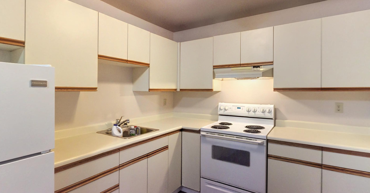 2500 Quadra St #108 - Photo 3 of 12