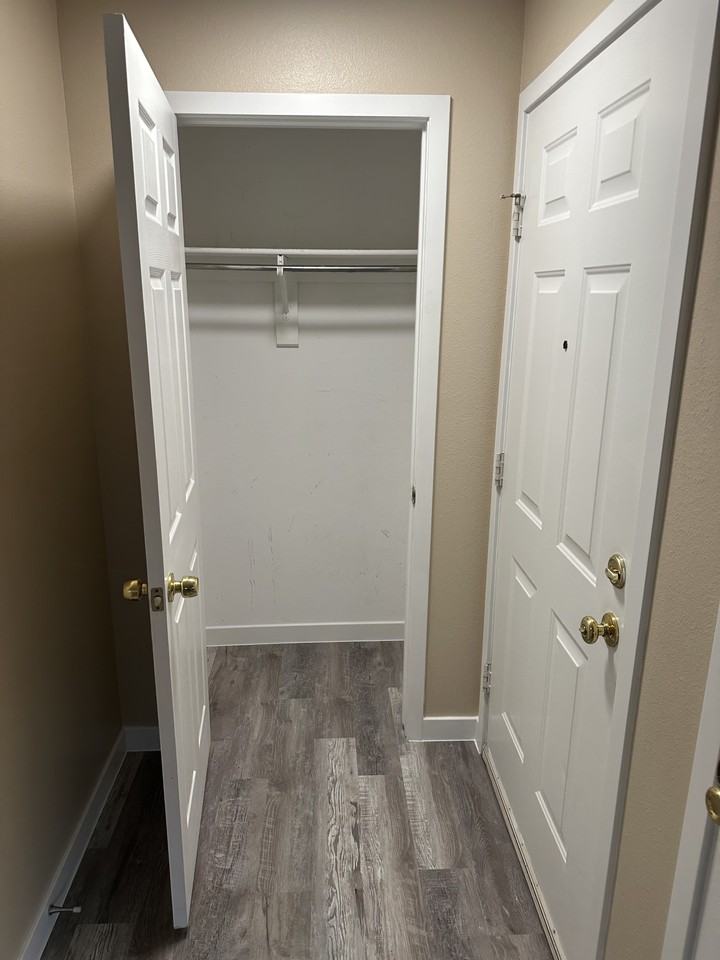 4531 Boardwalk Dr #U05 - Photo 3 of 28