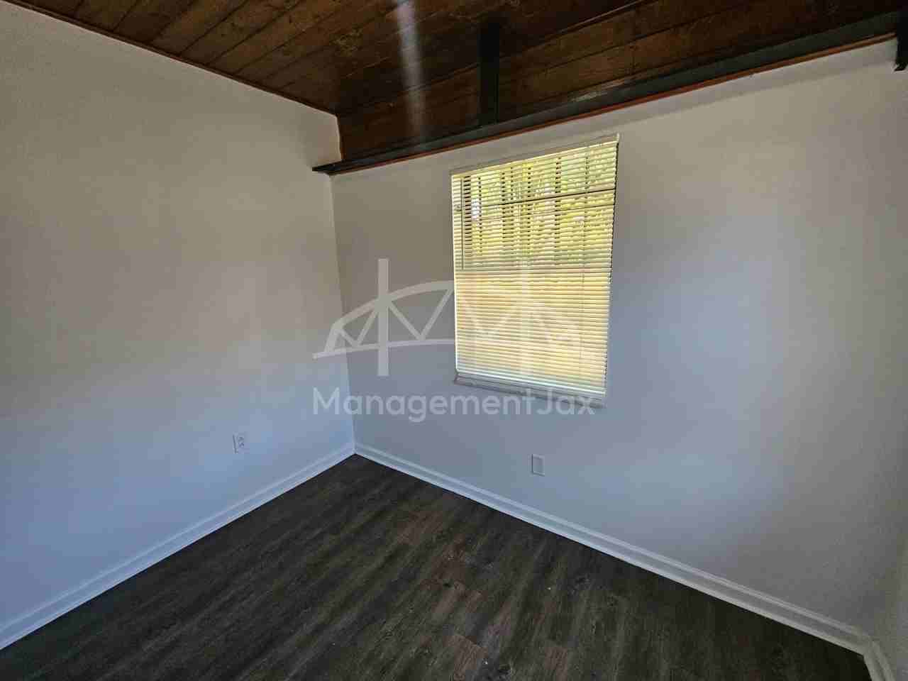 1010 Edgewood Ave W #1 - Photo 6 of 15