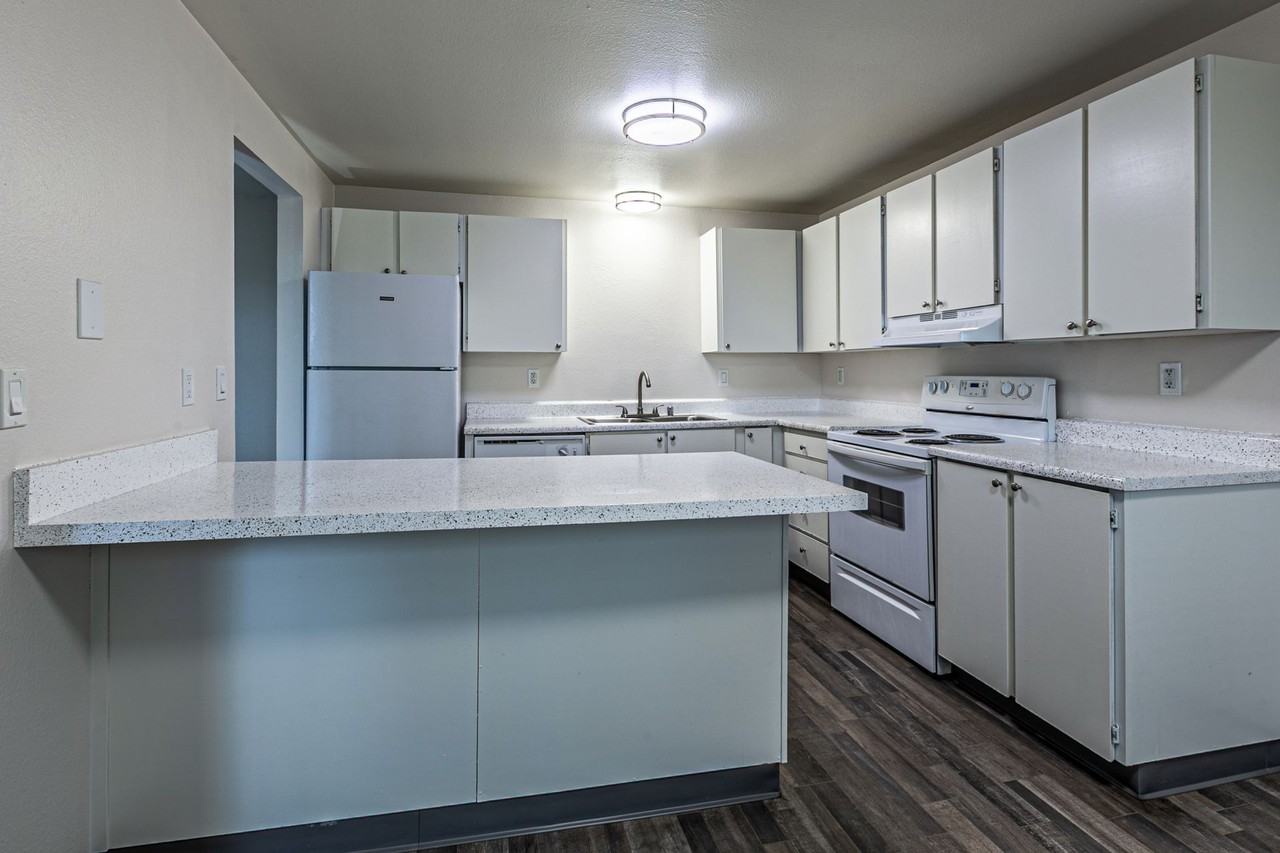 Valley Vista - Photo 4 of 47