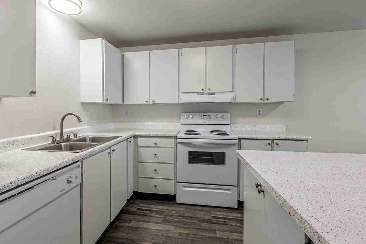 Valley Vista - Photo 5 of 47