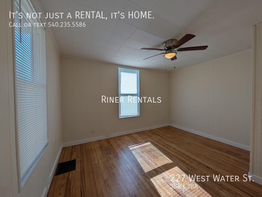 227 W Water St - Photo 2 of 16