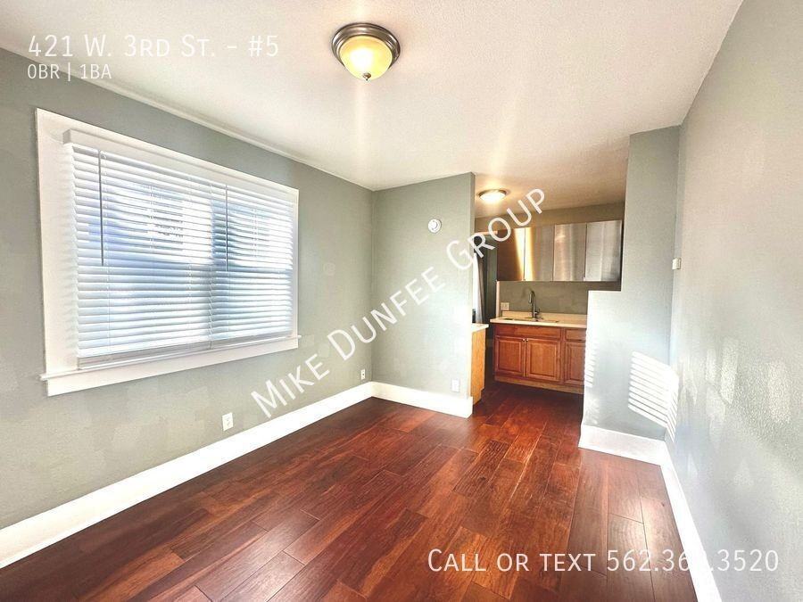 421 W 3rd St #5 - Photo 4 of 12