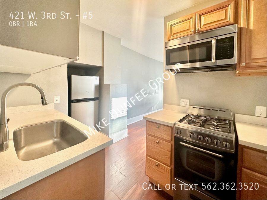 421 W 3rd St #5 - Photo 5 of 12