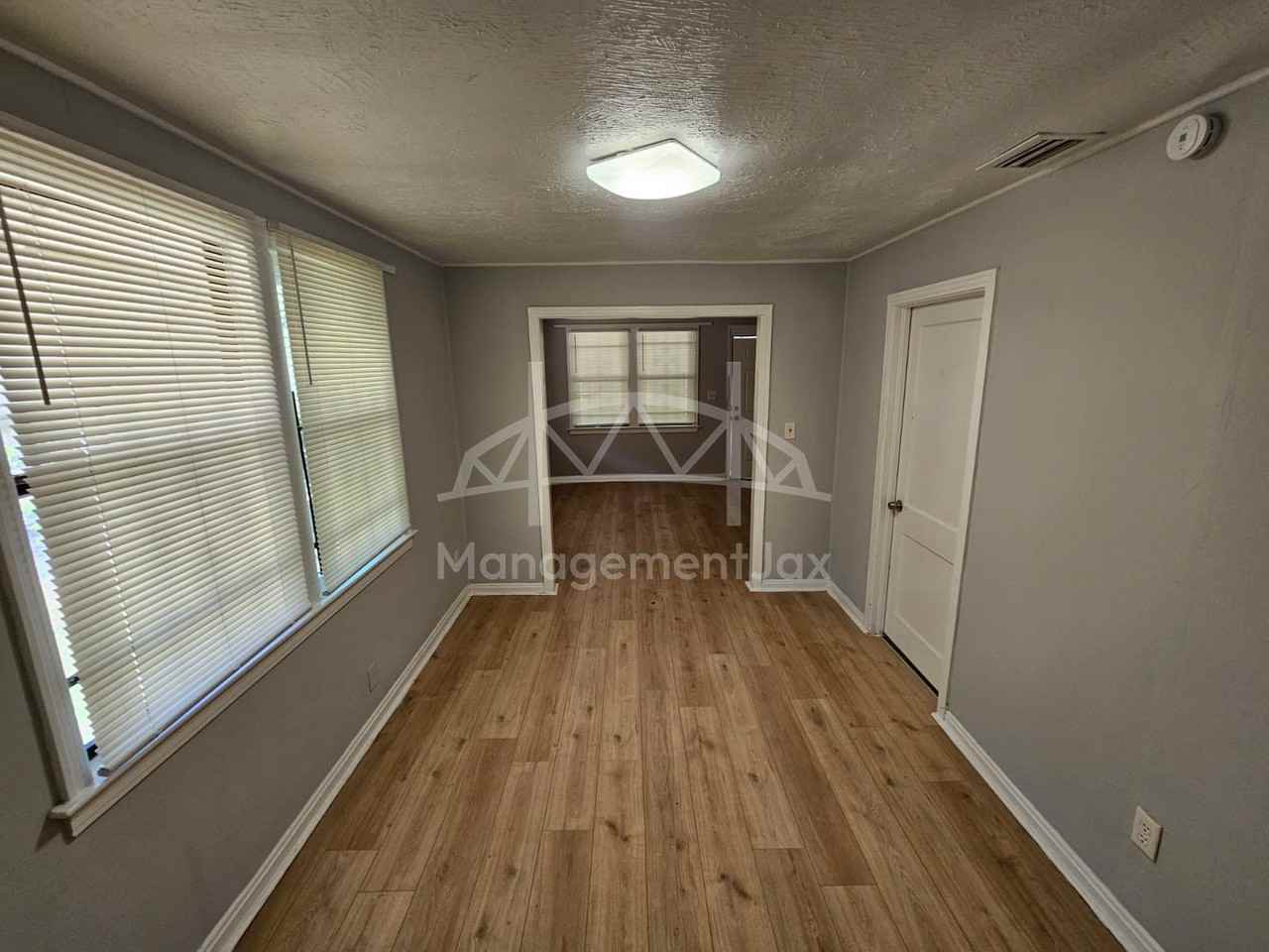 2040 W 15th St #1 - Photo 2 of 14