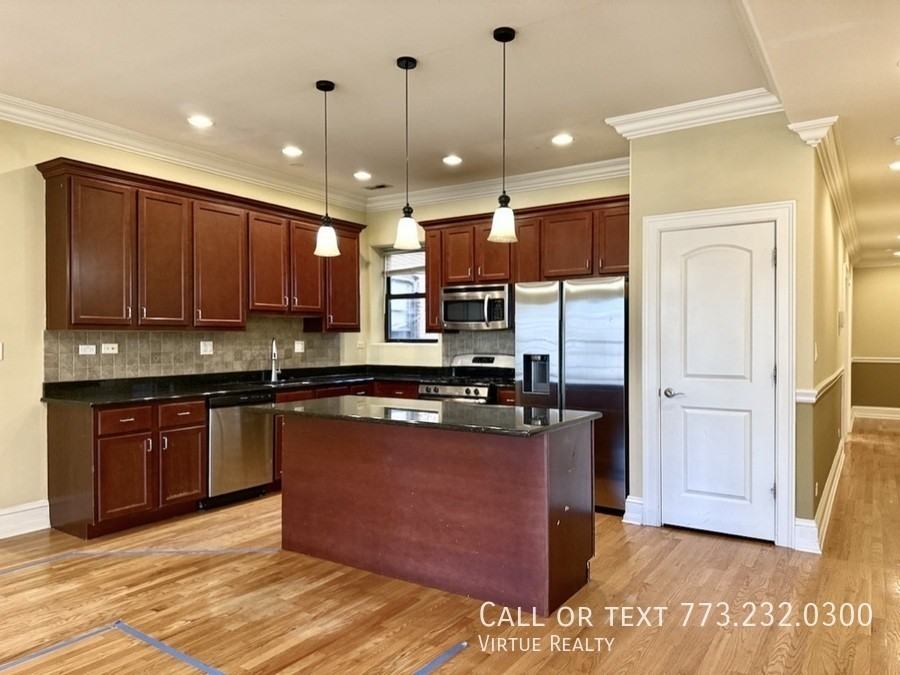 5528 S Indiana Ave #1