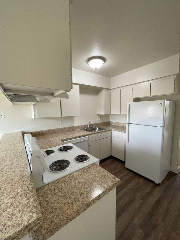 Dayton Square - Photo 4 of 20