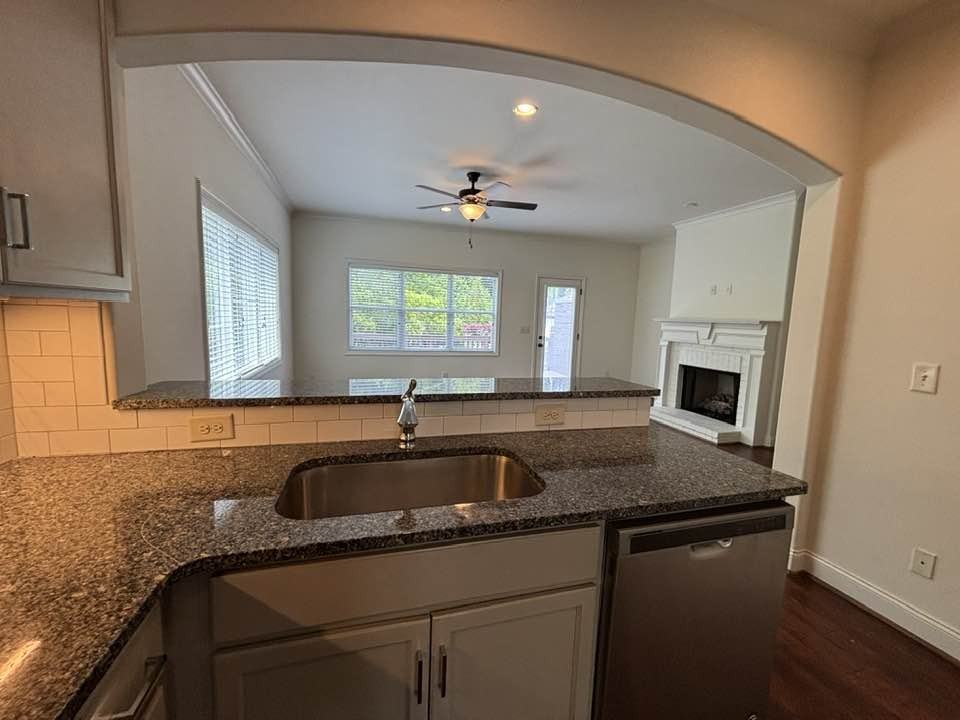 950 Lennox BlvdBirmingham, AL35216 - Photo 3 of 17