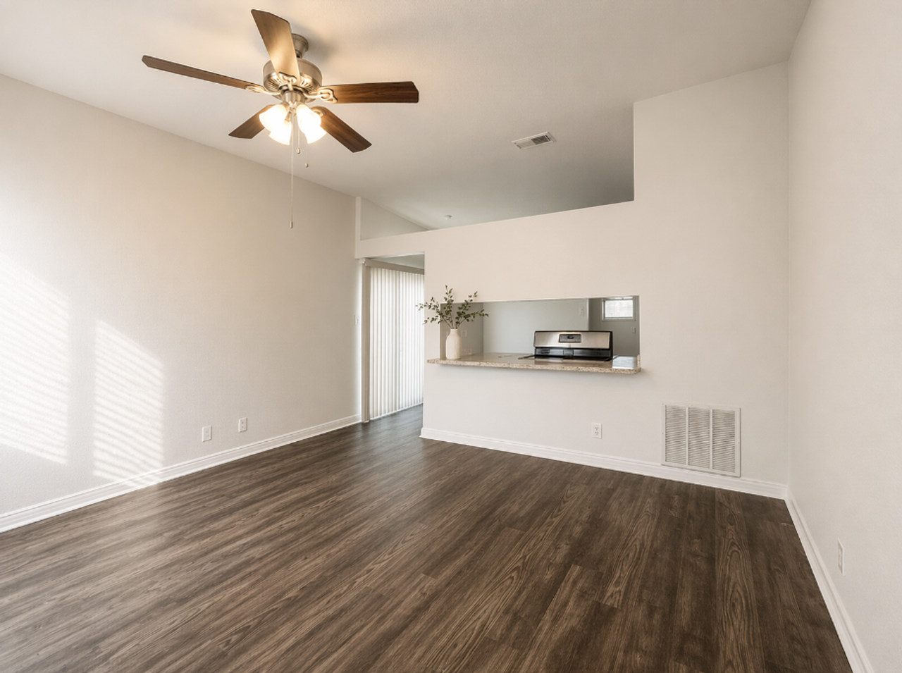 4001 Colonial Sun Dr - Photo 3 of 13