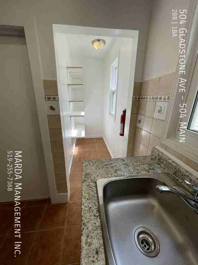 504 Gladstone Ave #504MAIN - Photo 7 of 21