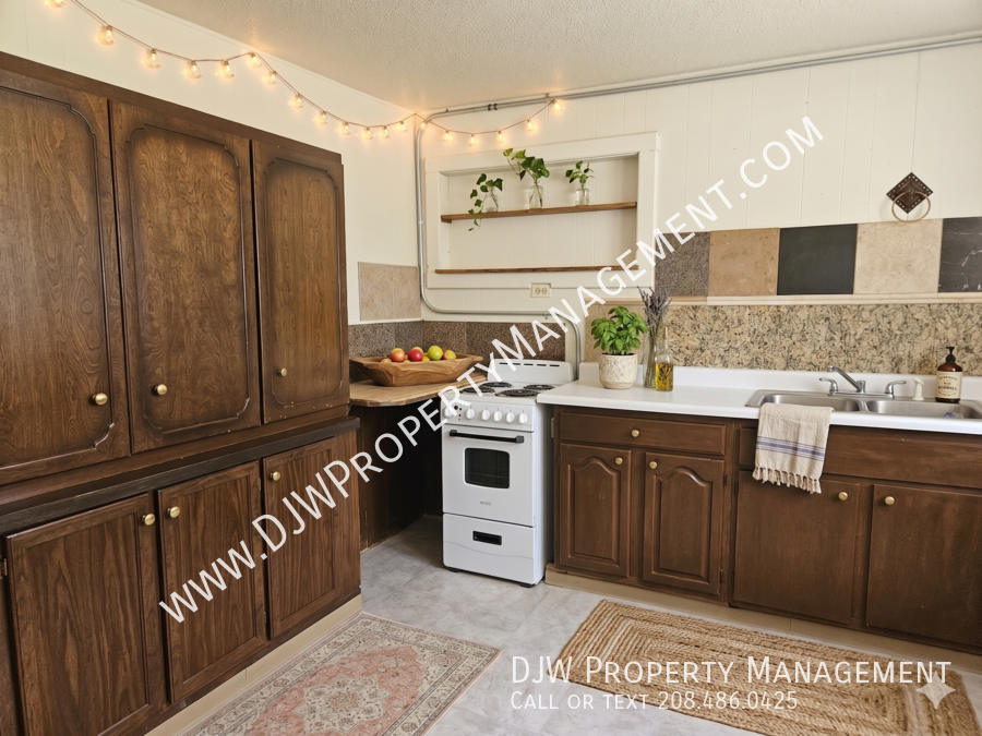 103 Sw 1st St #B - Photo 3 of 5