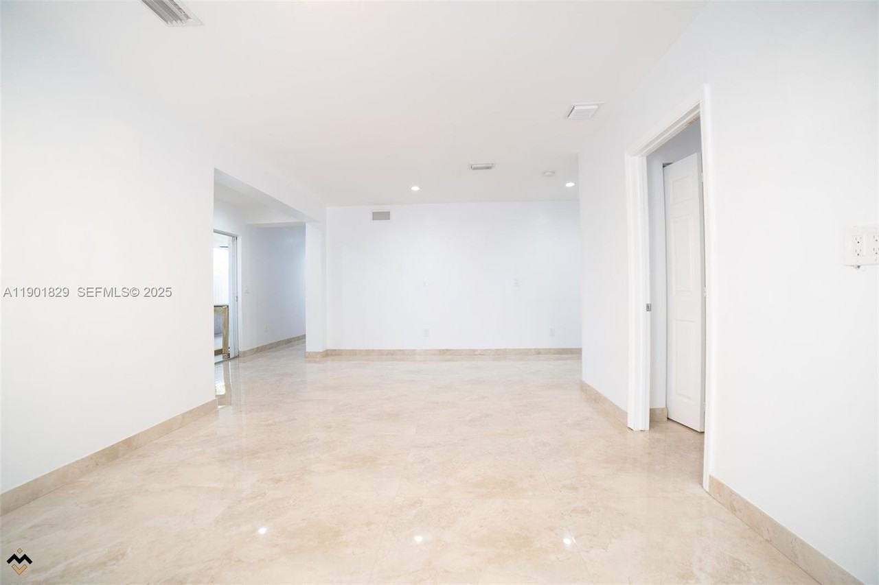 12615 East Randall Park Drive - Photo 3 of 51