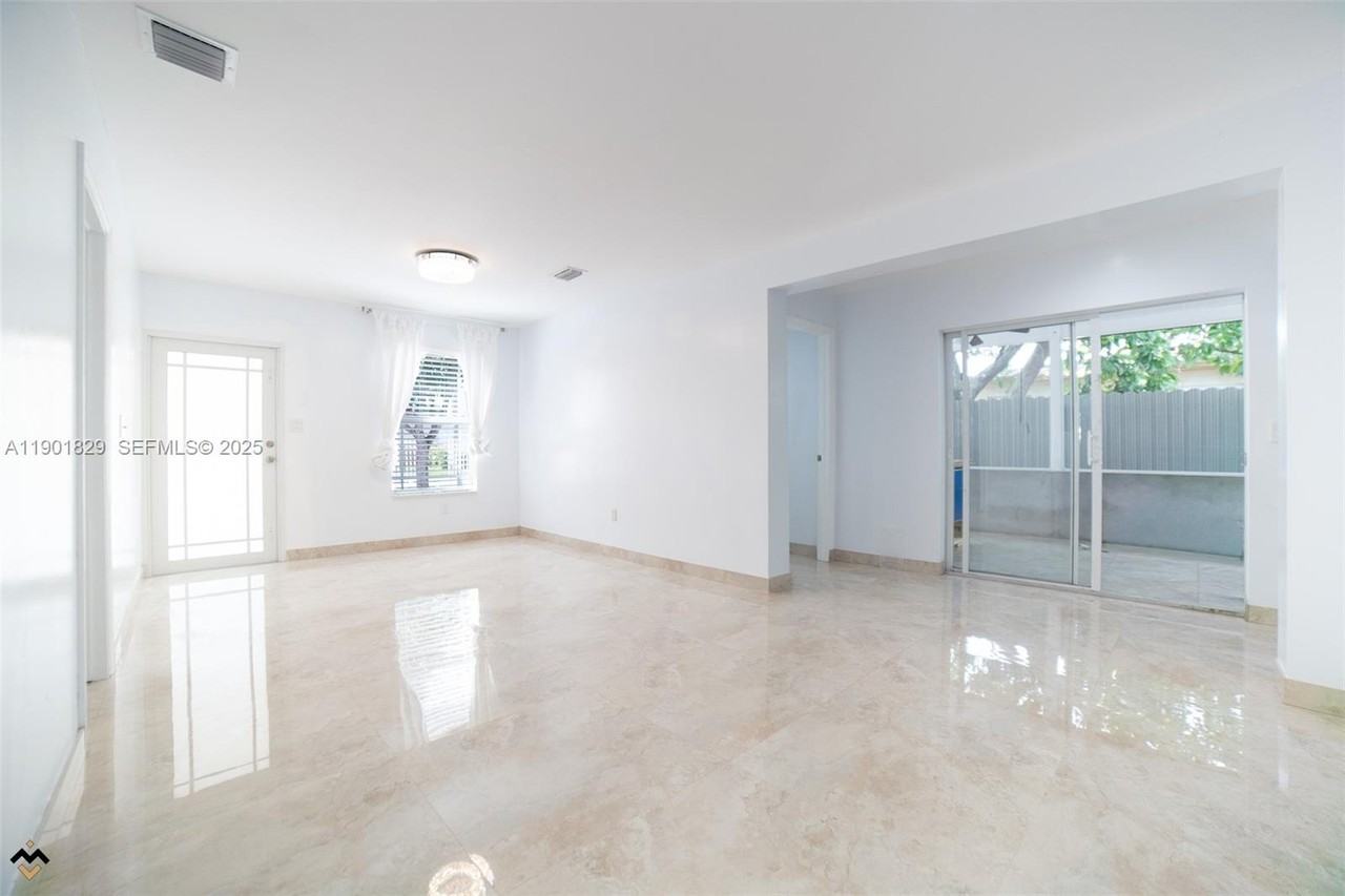 12615 East Randall Park Drive - Photo 5 of 51