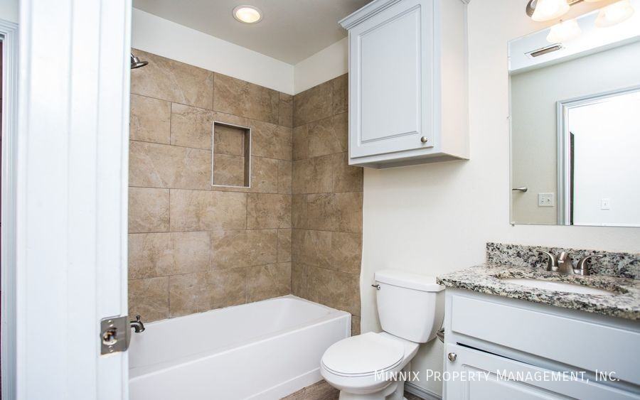 4117 18th St - Photo 4 of 32