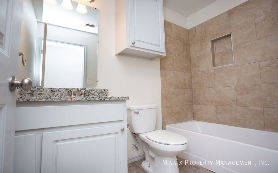 4117 18th St - Photo 7 of 32