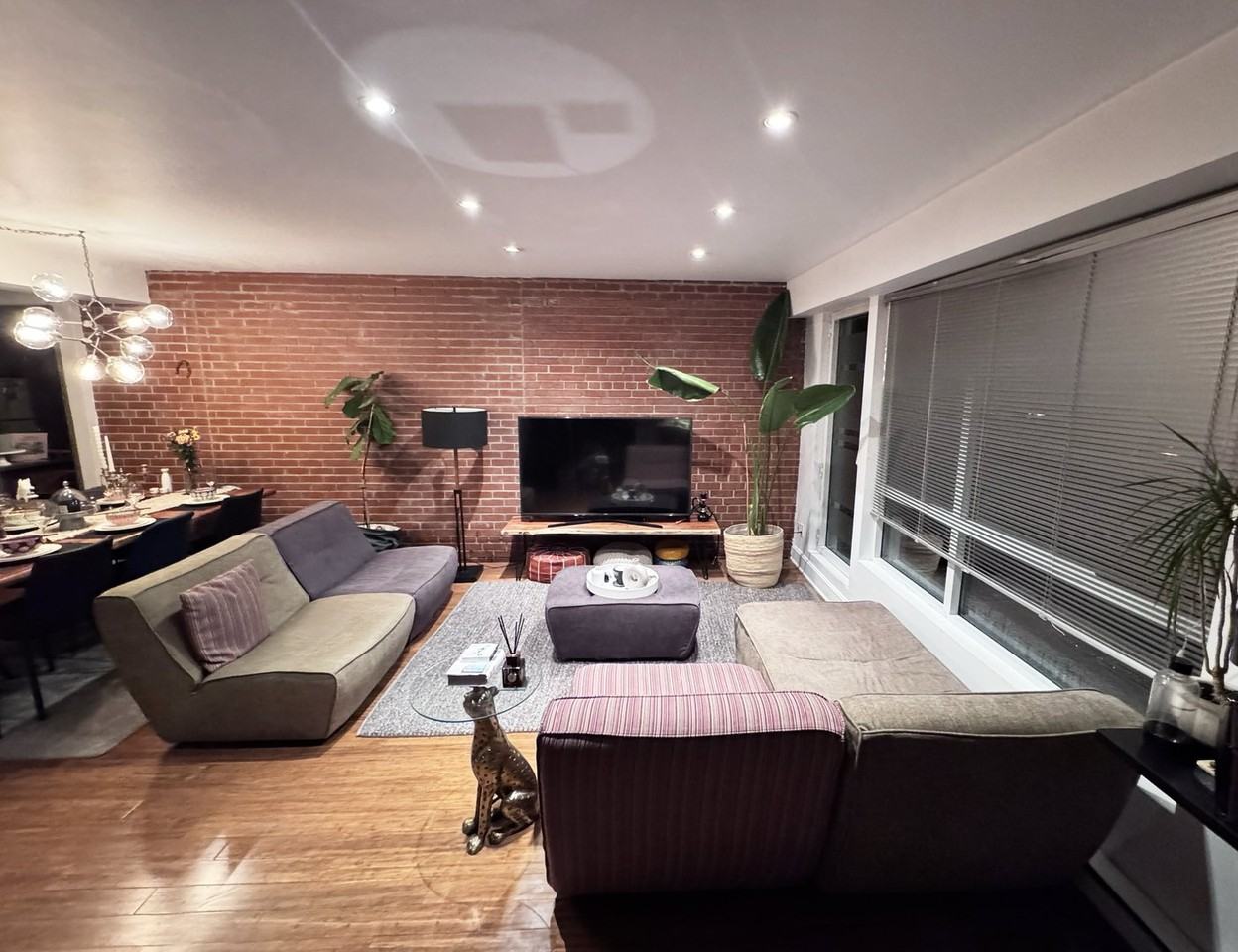 735 1re Av - Photo 5 of 18